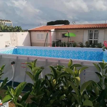 בית נופש Le Casette Di Alice סקוליטי